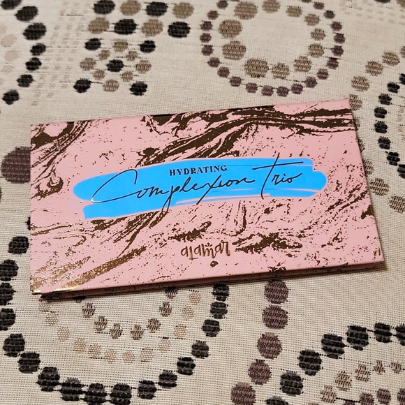 Alamar Hydrating Complexion Trio - Picture 1 of 3